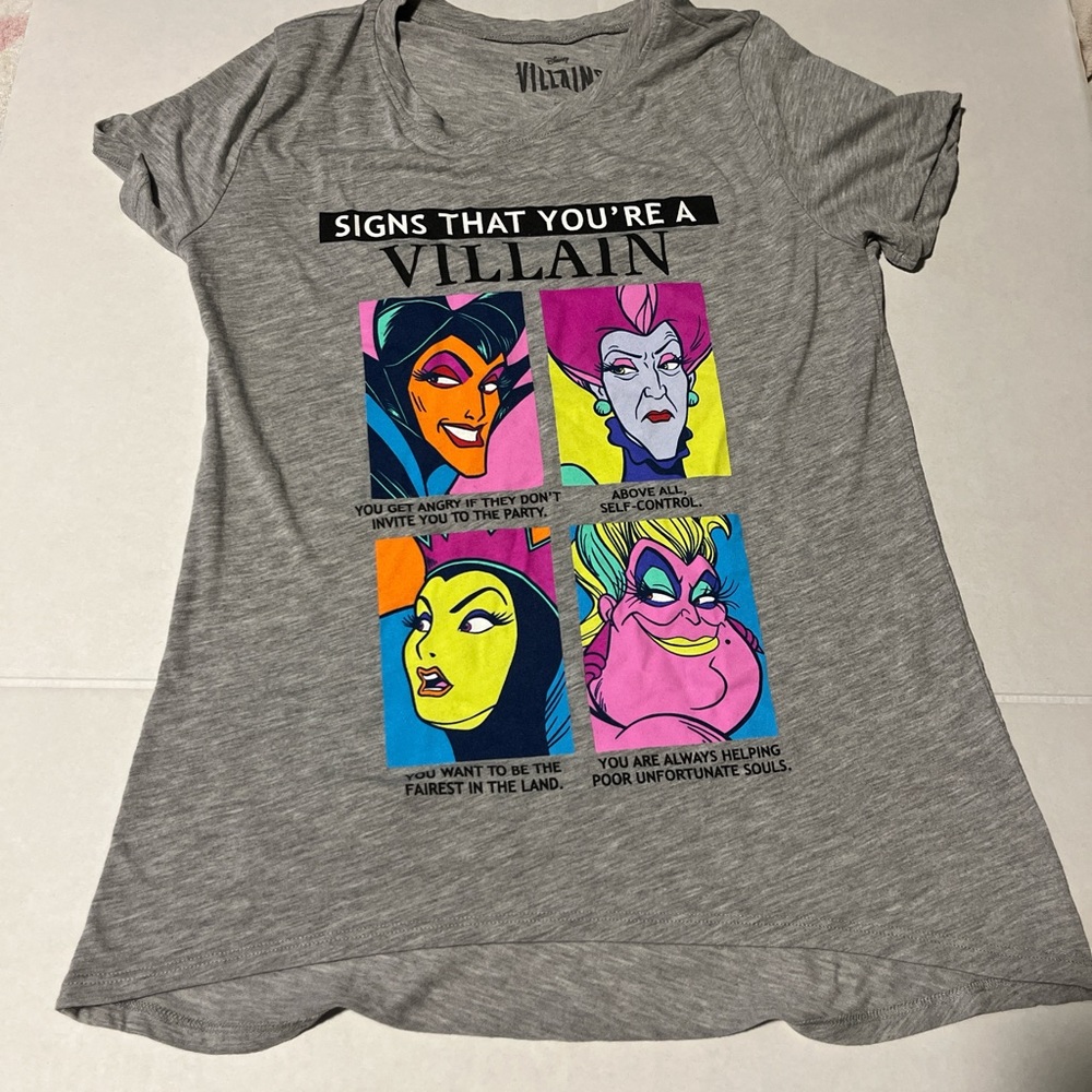 Villain Graphic Short Sleeve Gray Women's Tee